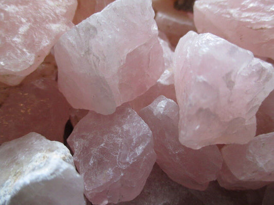 8 Rose Quartz Healing Properties - HappyLillyme